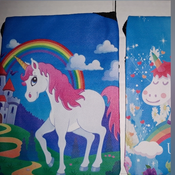 Crossbody Bag Adjustable Strap 4.75" X 6" Unicorn print Zip Close NEW - Picture 2 of 15